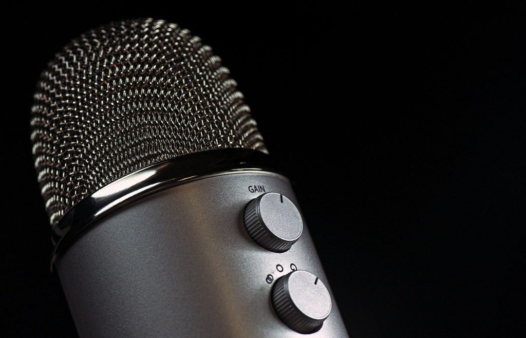 microfono di uno speaker radiofonico