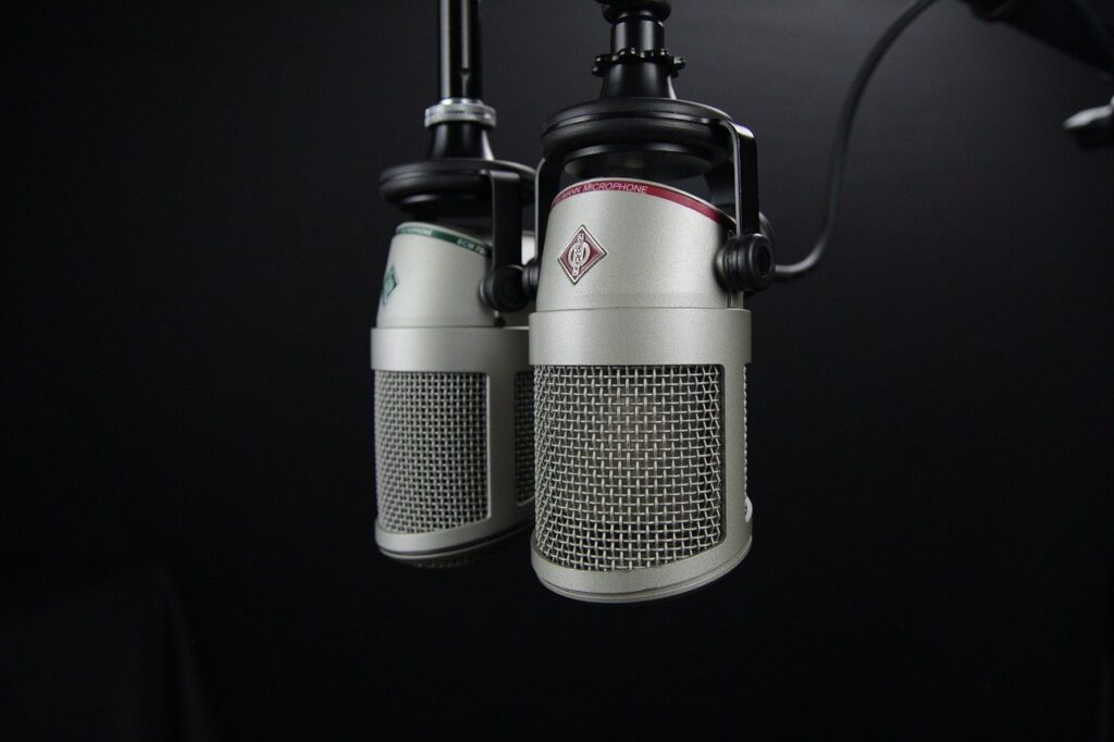 radio deve intrattenere e informare